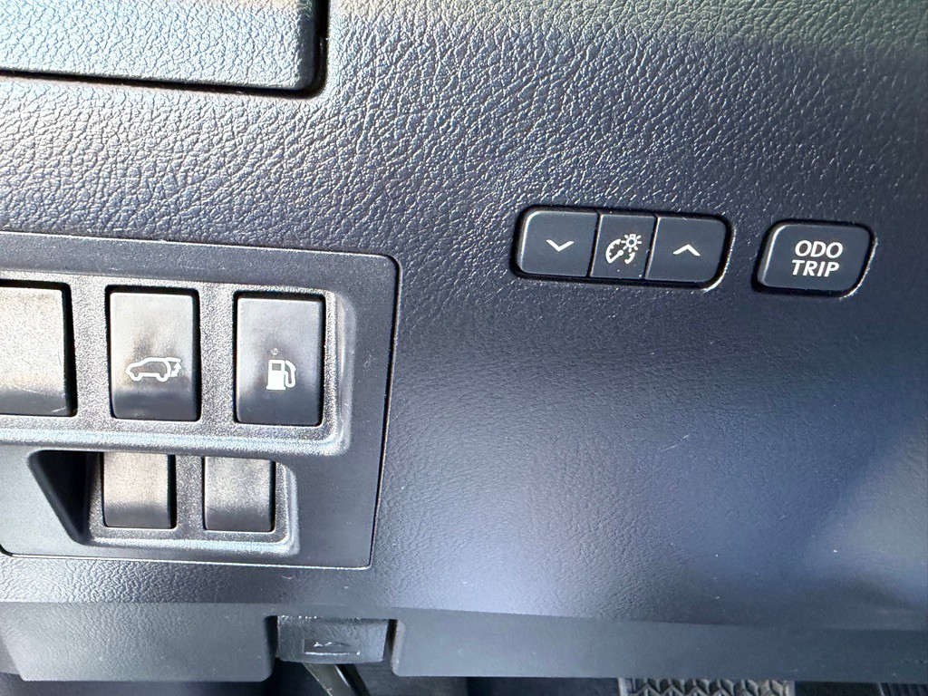 2011 Lexus RX Image 19
