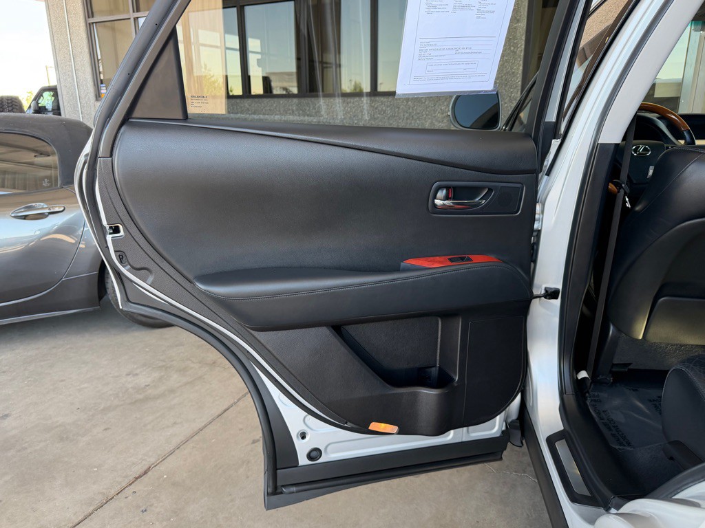 2011 Lexus RX Image 26