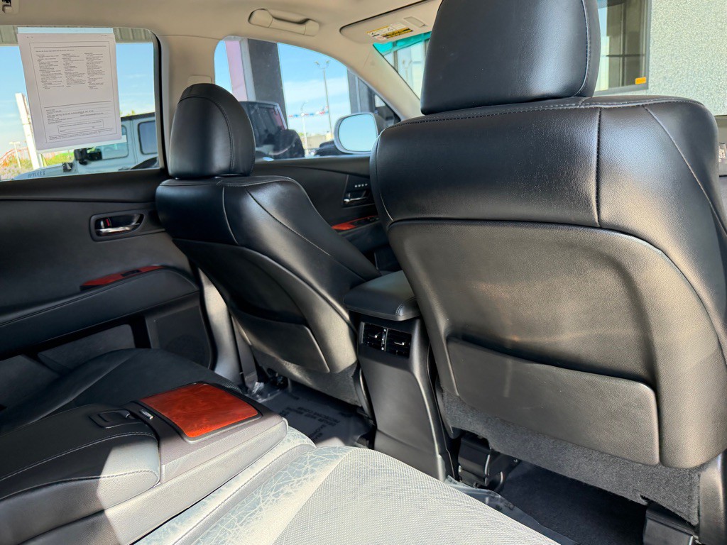 2011 Lexus RX Image 33