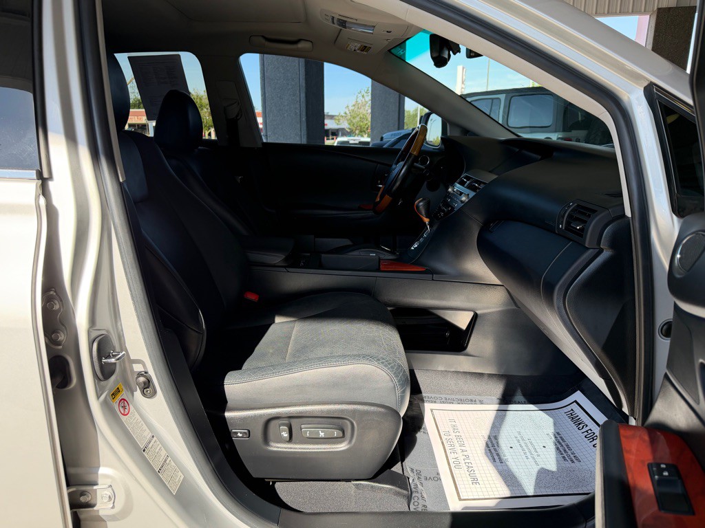 2011 Lexus RX Image 35