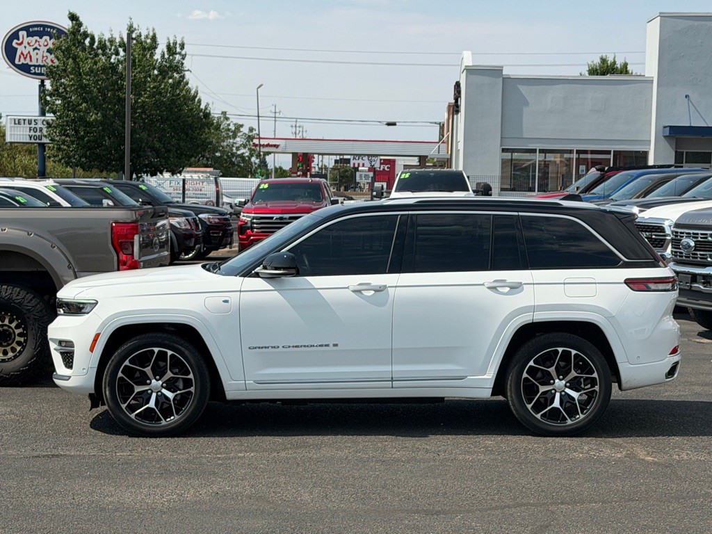 2022 Jeep Grand Cherokee Image 2