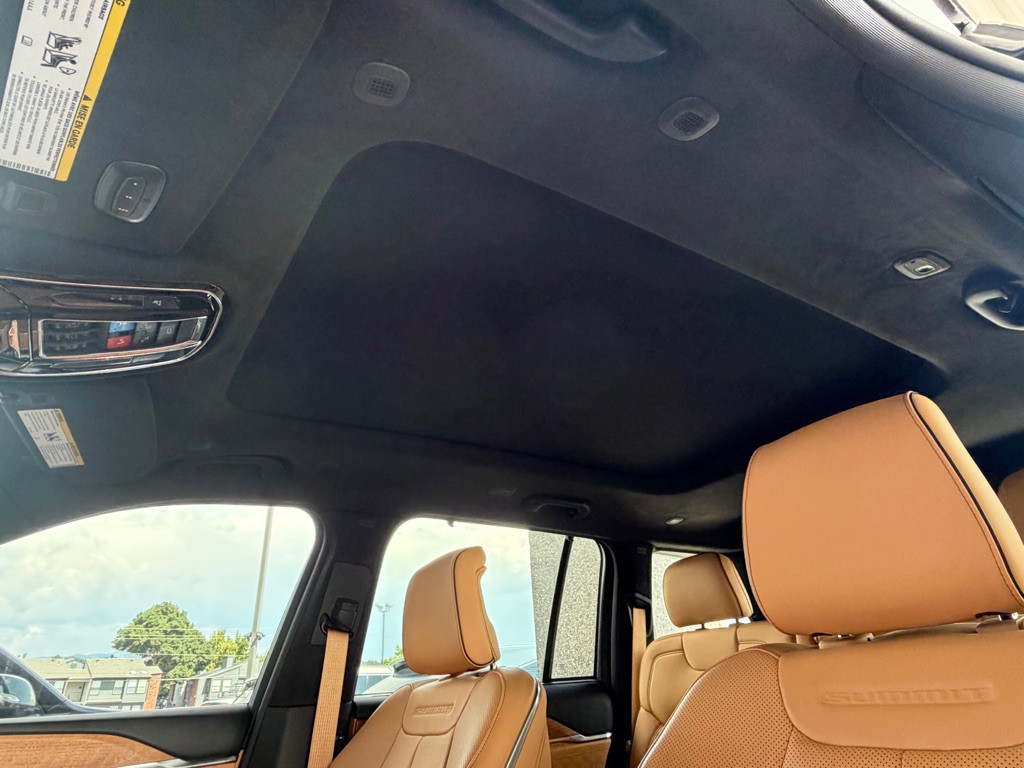 2022 Jeep Grand Cherokee Image 8