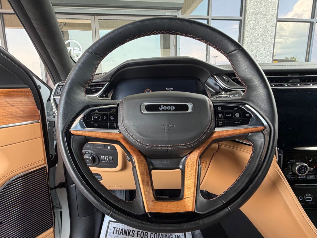 2022 Jeep Grand Cherokee Image 9