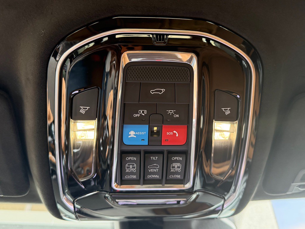 2022 Jeep Grand Cherokee Image 17