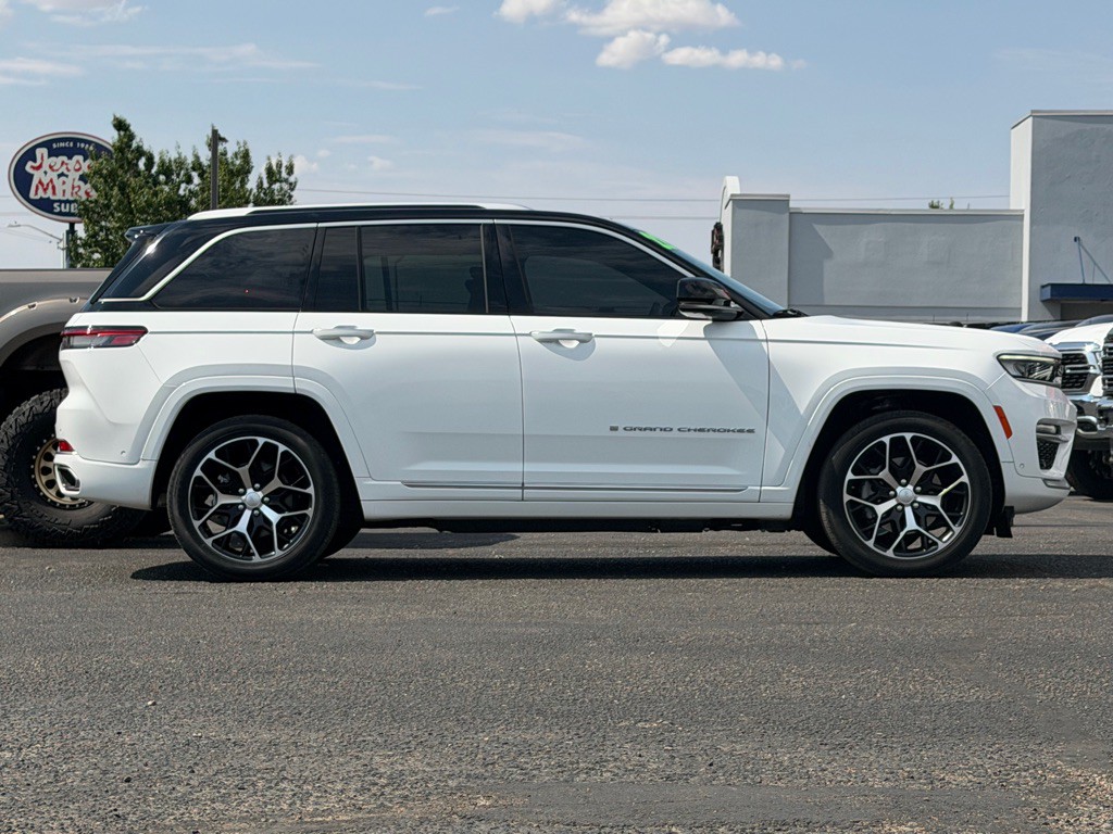 2022 Jeep Grand Cherokee Image 45