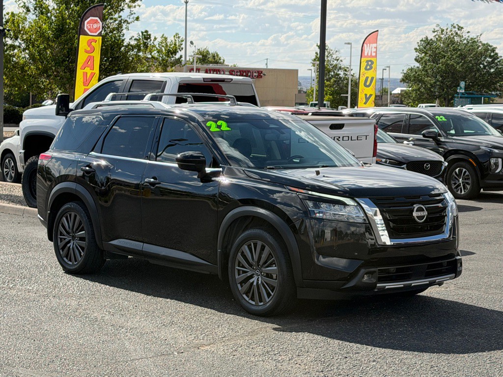 2022 Nissan Pathfinder Image 4