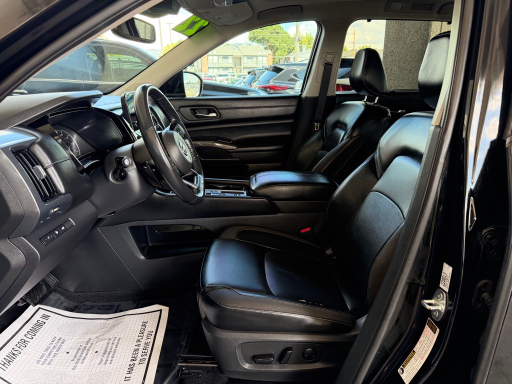 2022 Nissan Pathfinder Image 5
