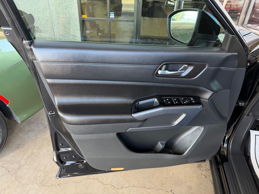 2022 Nissan Pathfinder Image 8