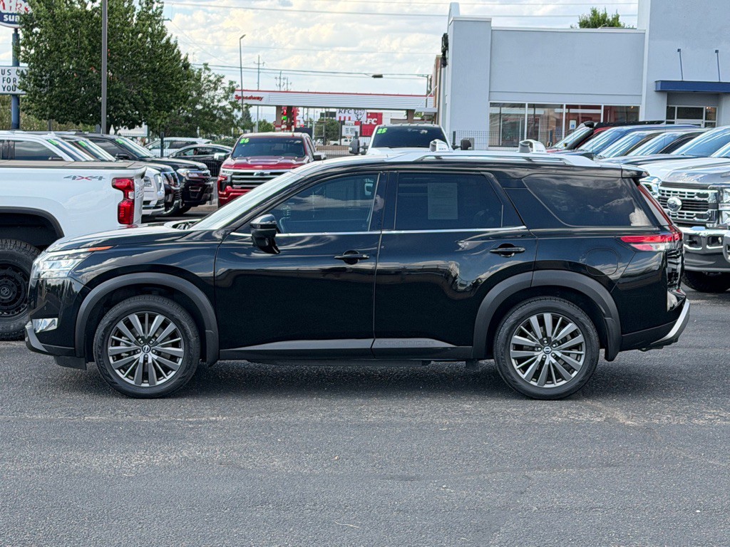 2022 Nissan Pathfinder Image 45