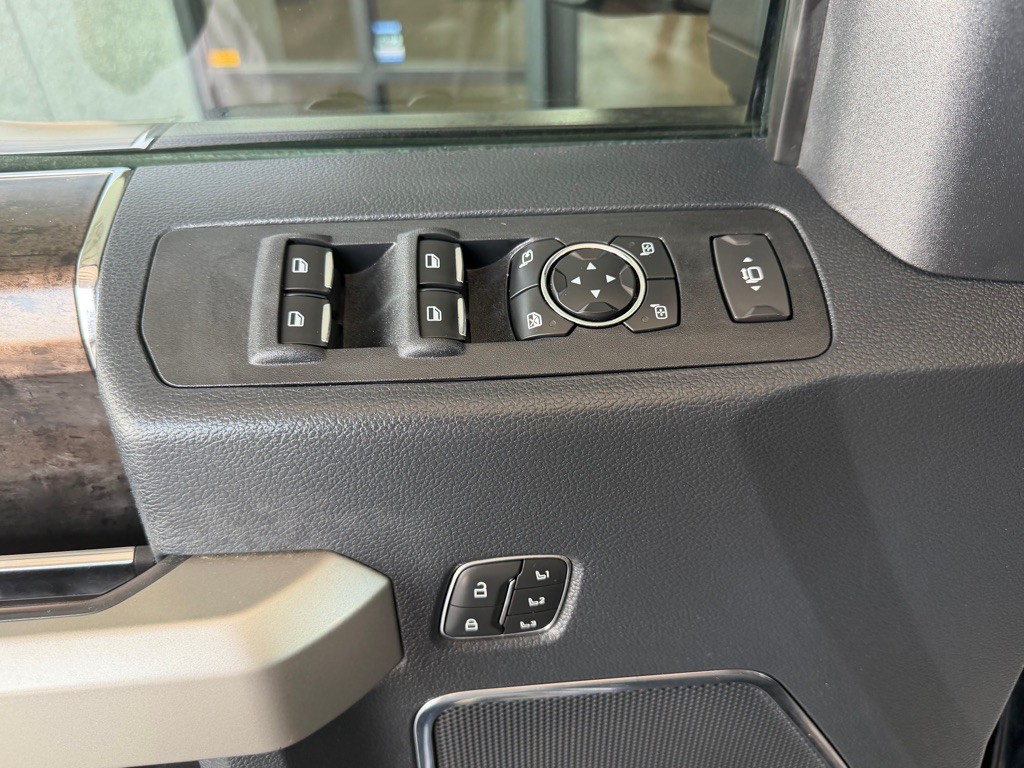 2022 Ford F-350 Image 23