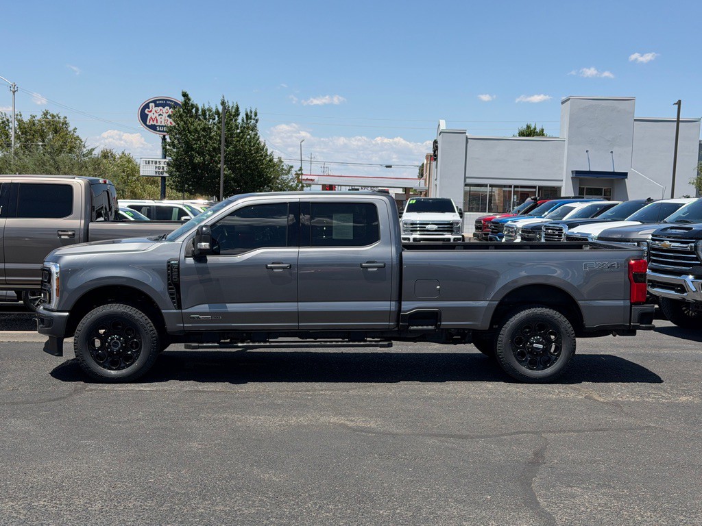 2025 Ford F-250 Image 2