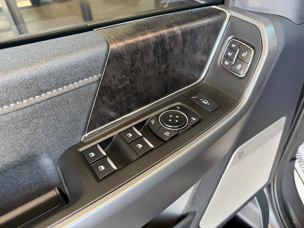 2025 Ford F-250 Image 9