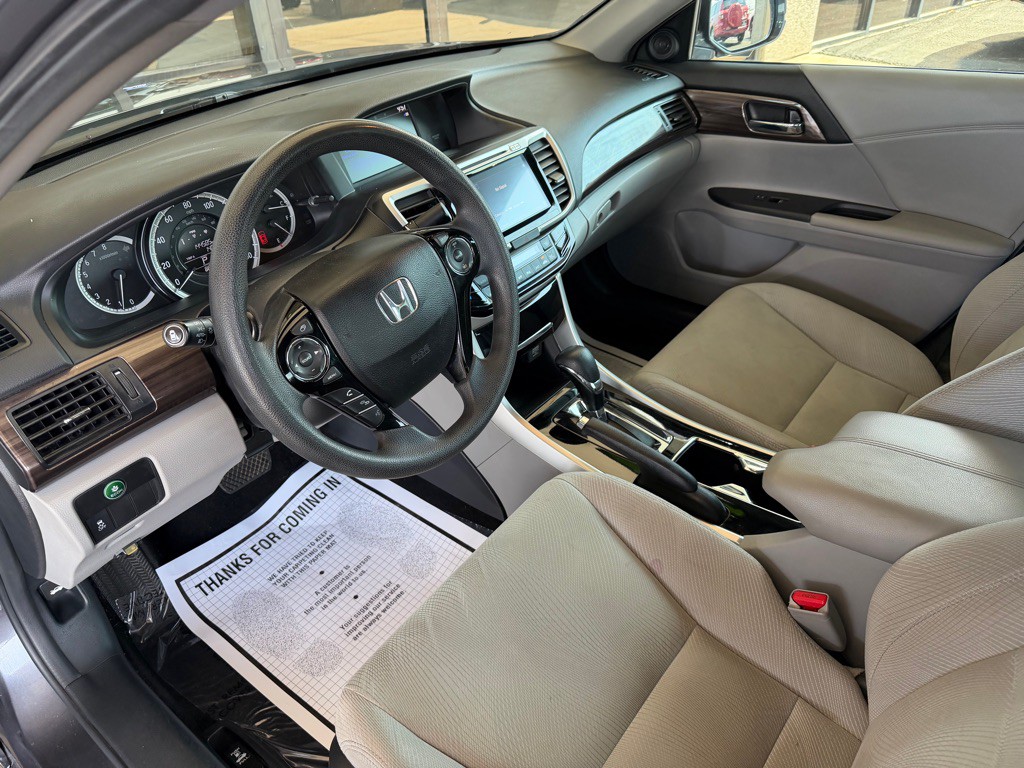 2016 Honda Accord Image 7