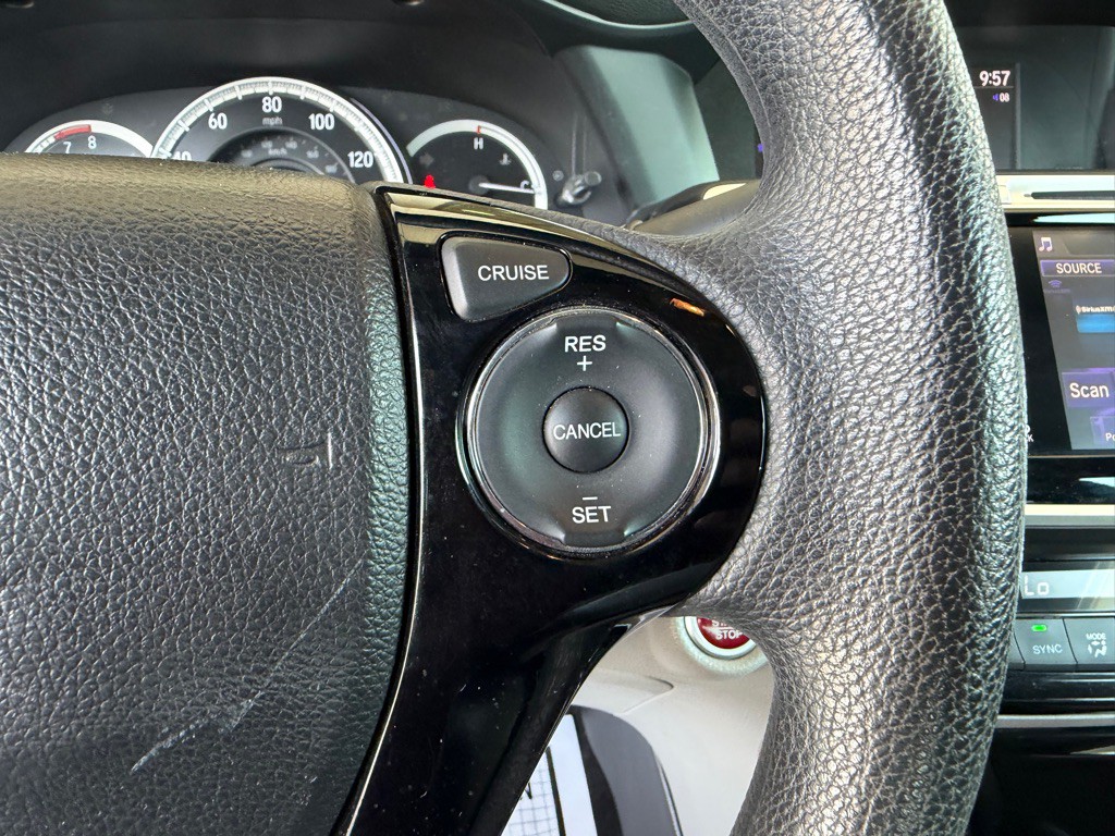 2016 Honda Accord Image 9