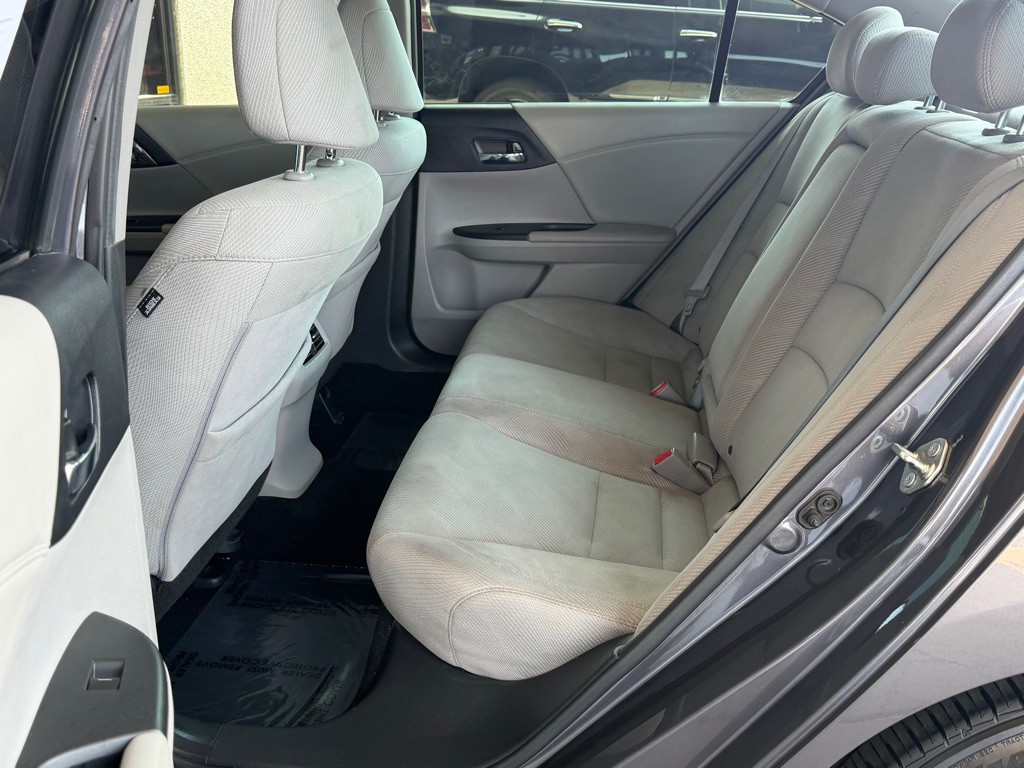 2016 Honda Accord Image 22