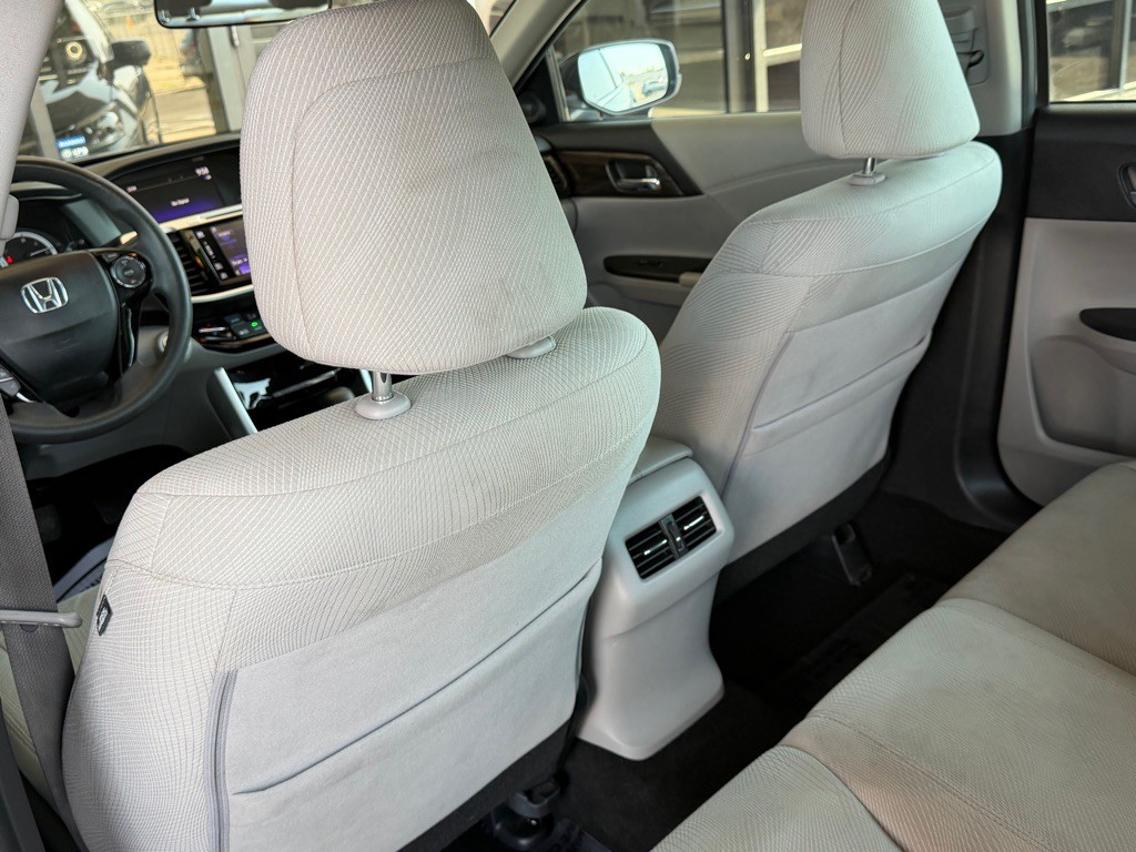 2016 Honda Accord Image 24