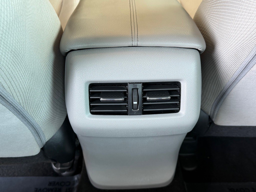 2016 Honda Accord Image 25