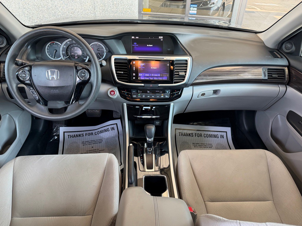 2016 Honda Accord Image 26