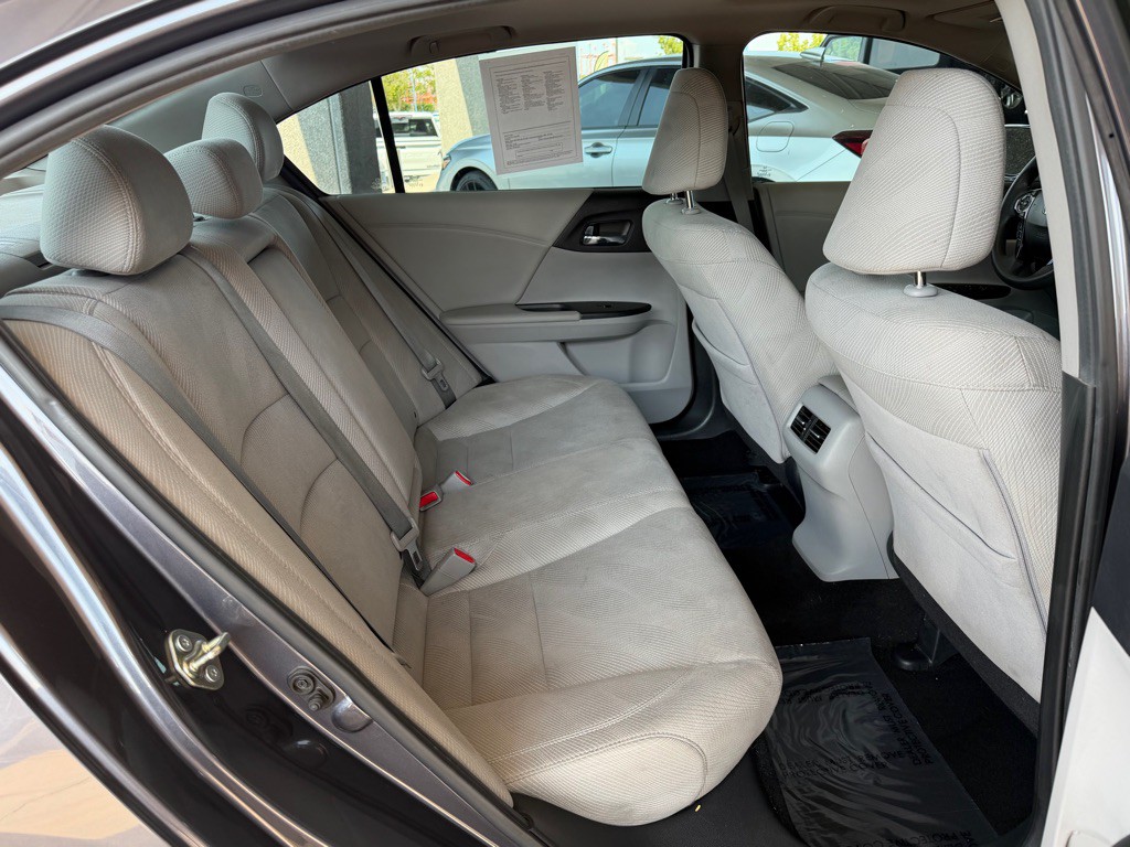 2016 Honda Accord Image 31