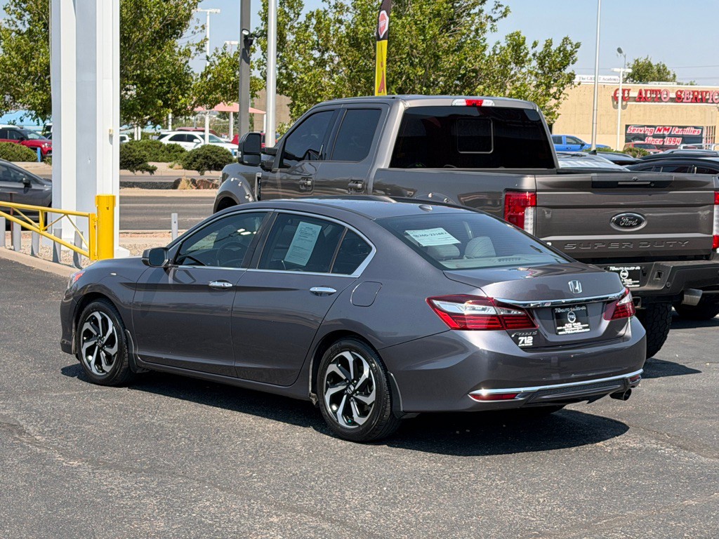 2016 Honda Accord Image 45