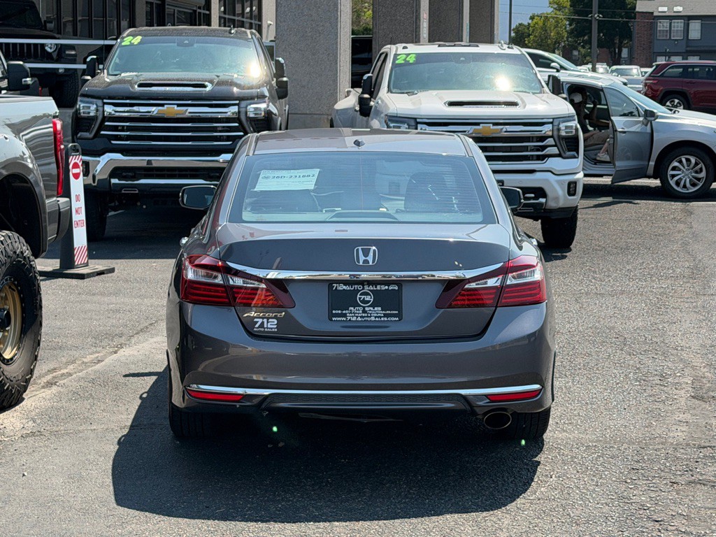 2016 Honda Accord Image 47