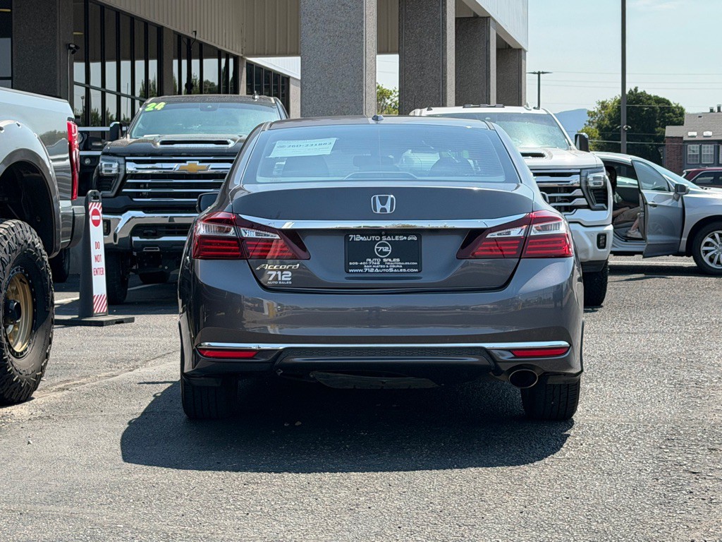 2016 Honda Accord Image 48