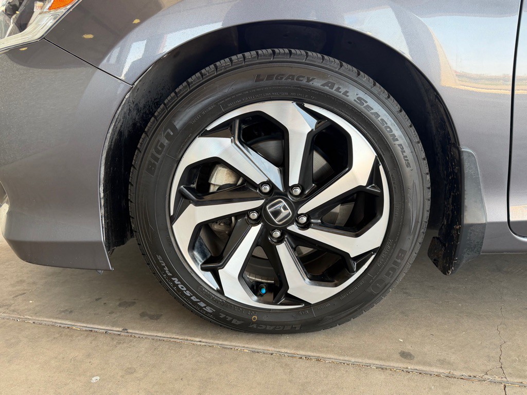2016 Honda Accord Image 60