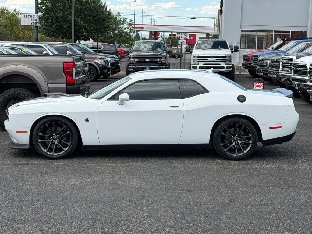2021 Dodge Challenger Image 2