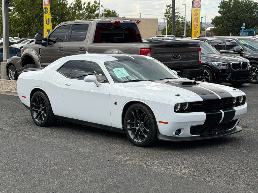 2021 Dodge Challenger Image 4
