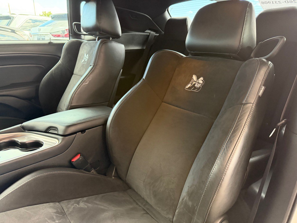 2021 Dodge Challenger Image 6