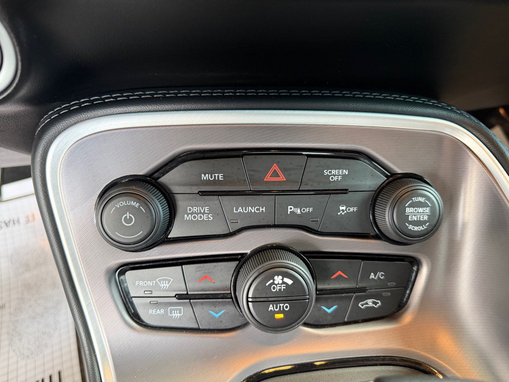 2021 Dodge Challenger Image 13