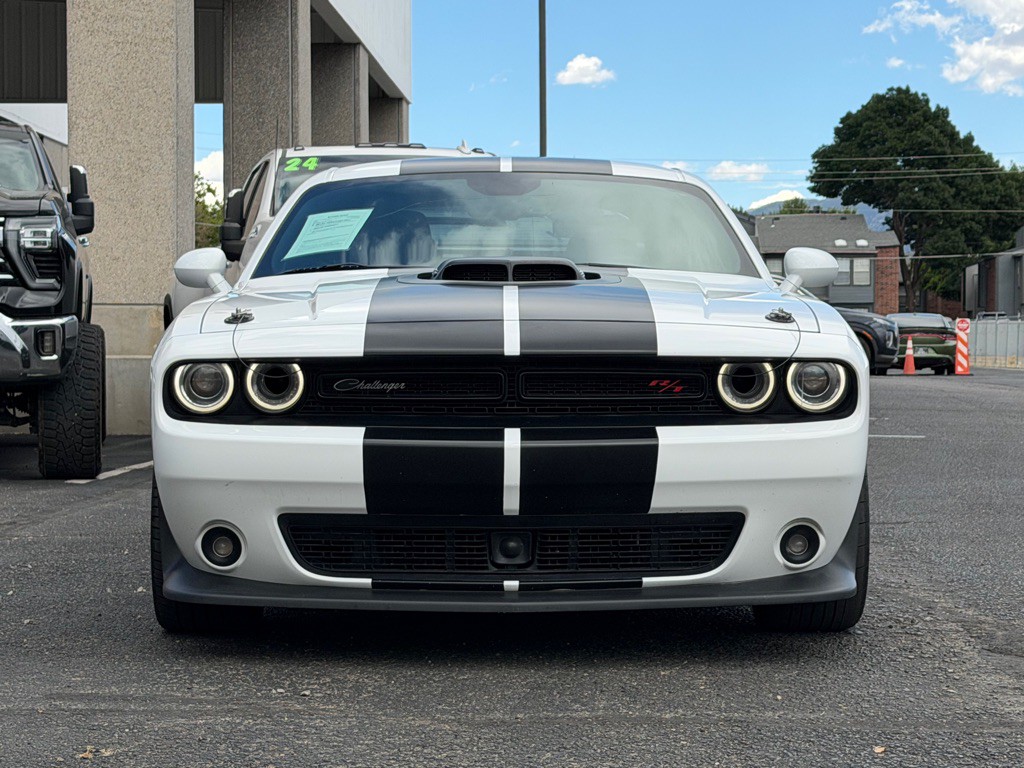 2021 Dodge Challenger Image 39