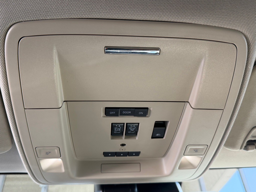 2018 GMC Sierra Image 16