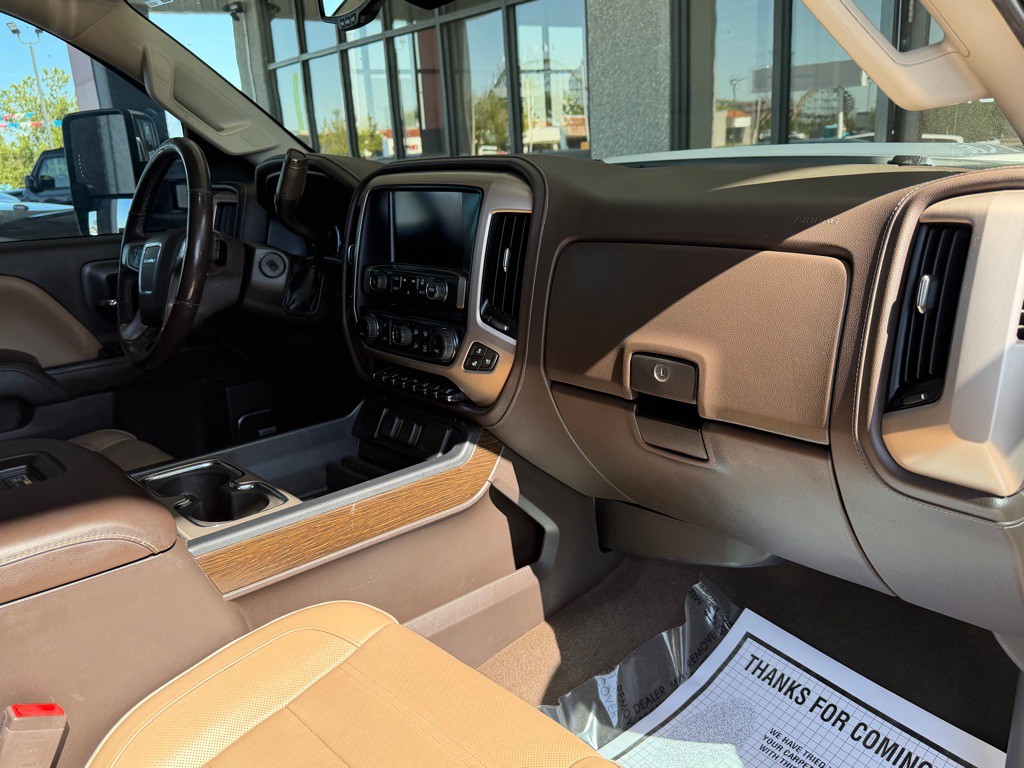 2018 GMC Sierra Image 32