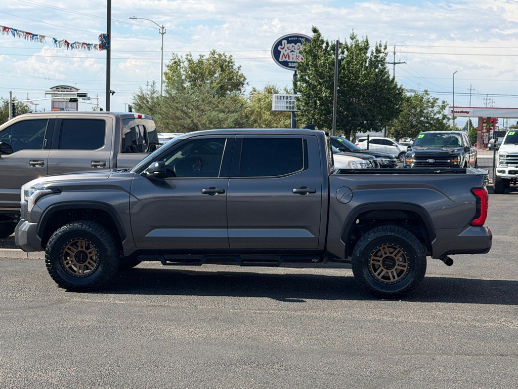 2023 Toyota Tundra Image 2