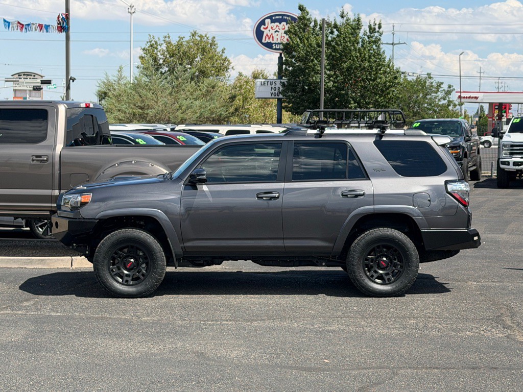 2016 Toyota 4Runner Image 2