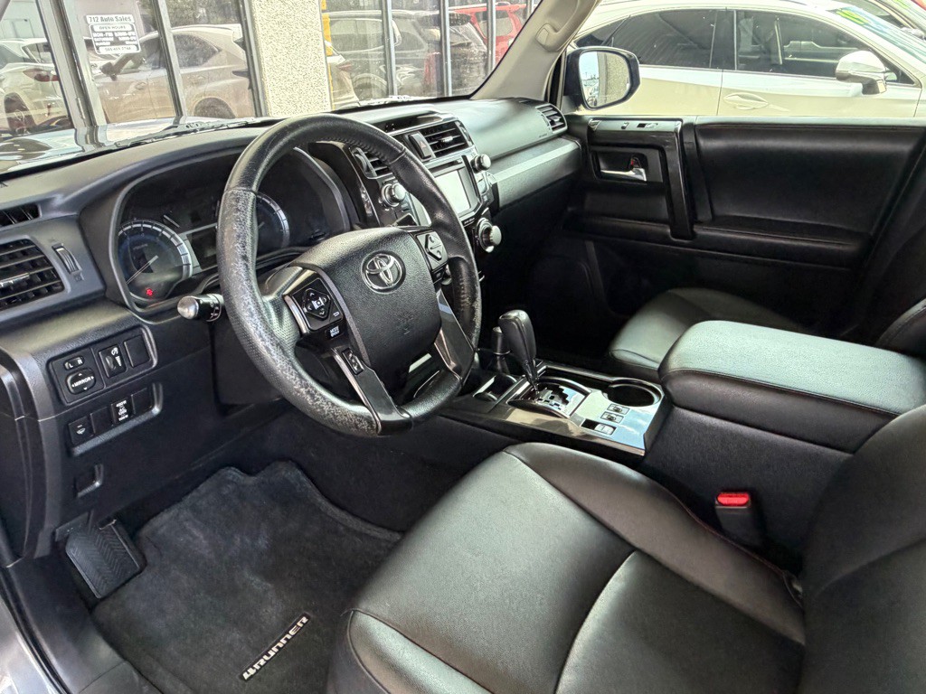 2016 Toyota 4Runner Image 7