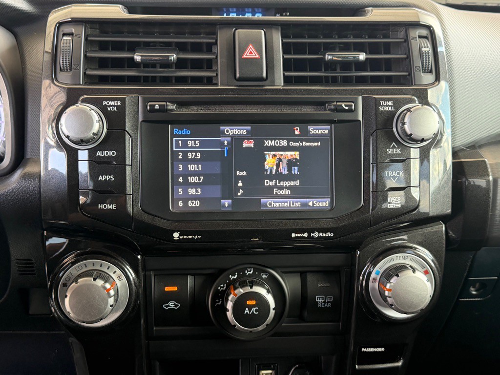 2016 Toyota 4Runner Image 12