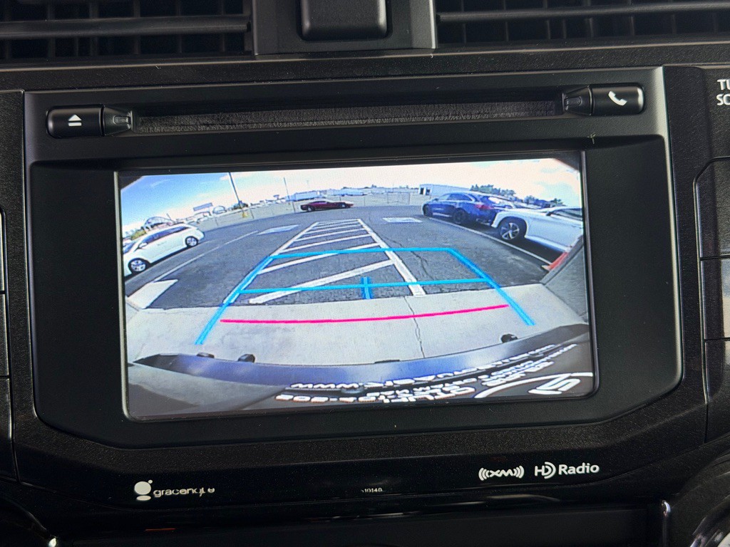 2016 Toyota 4Runner Image 13