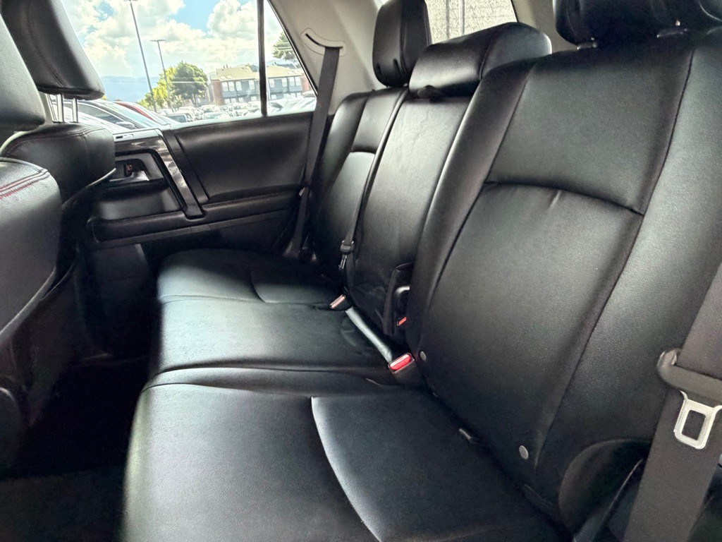 2016 Toyota 4Runner Image 22