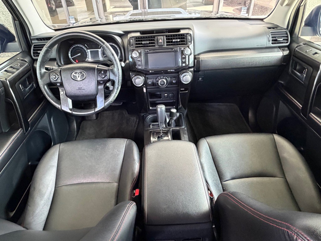 2016 Toyota 4Runner Image 25