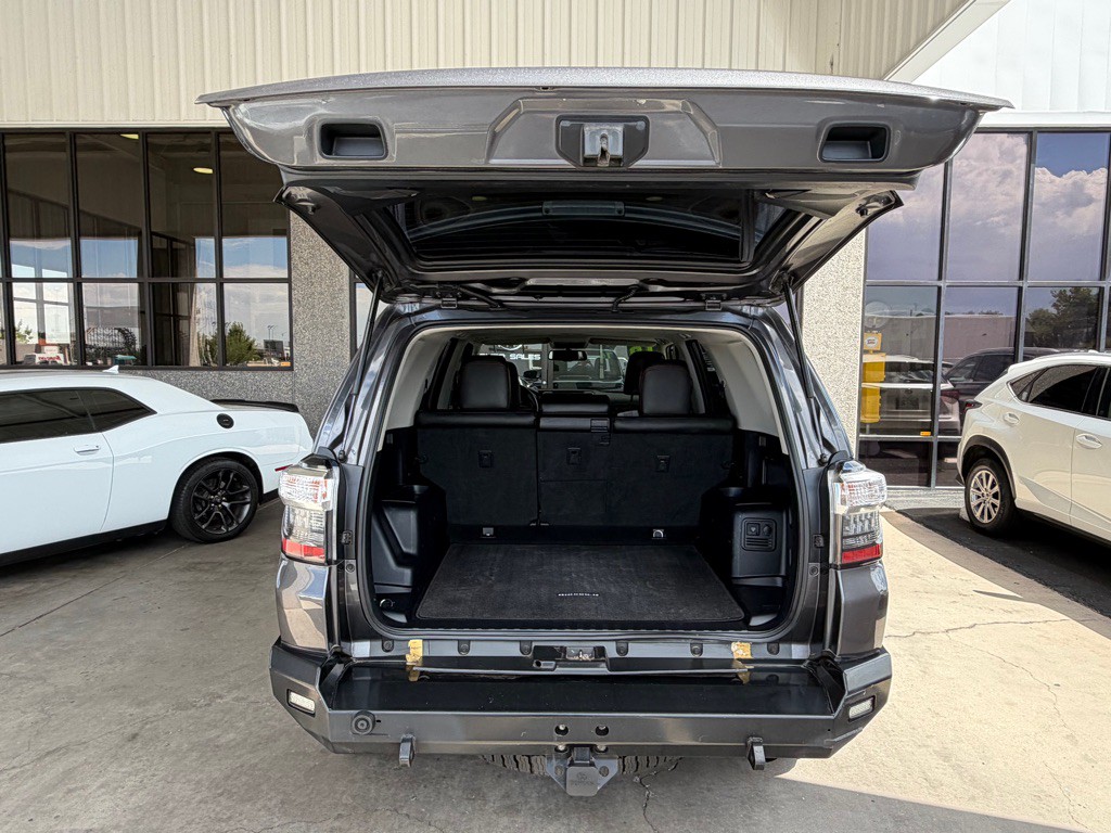 2016 Toyota 4Runner Image 27