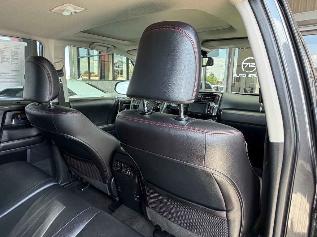 2016 Toyota 4Runner Image 31