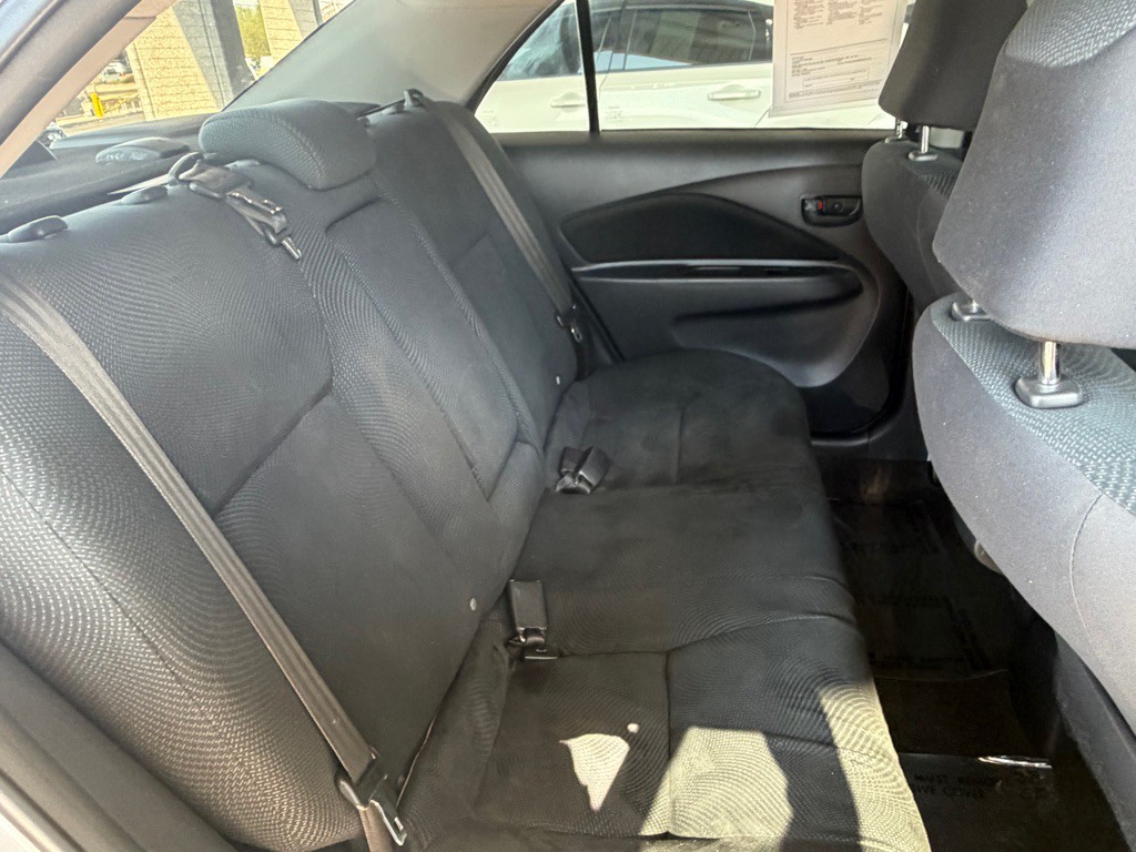 2012 Toyota Yaris Image 21