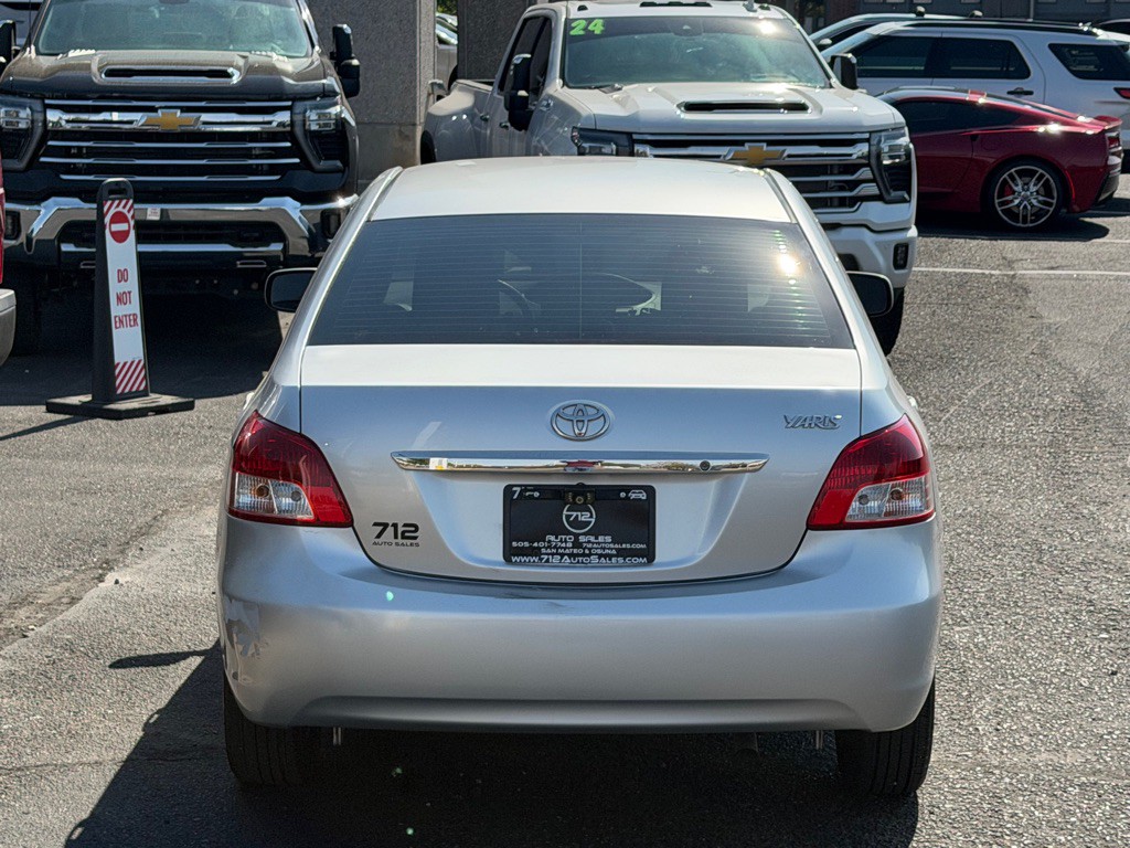 2012 Toyota Yaris Image 36