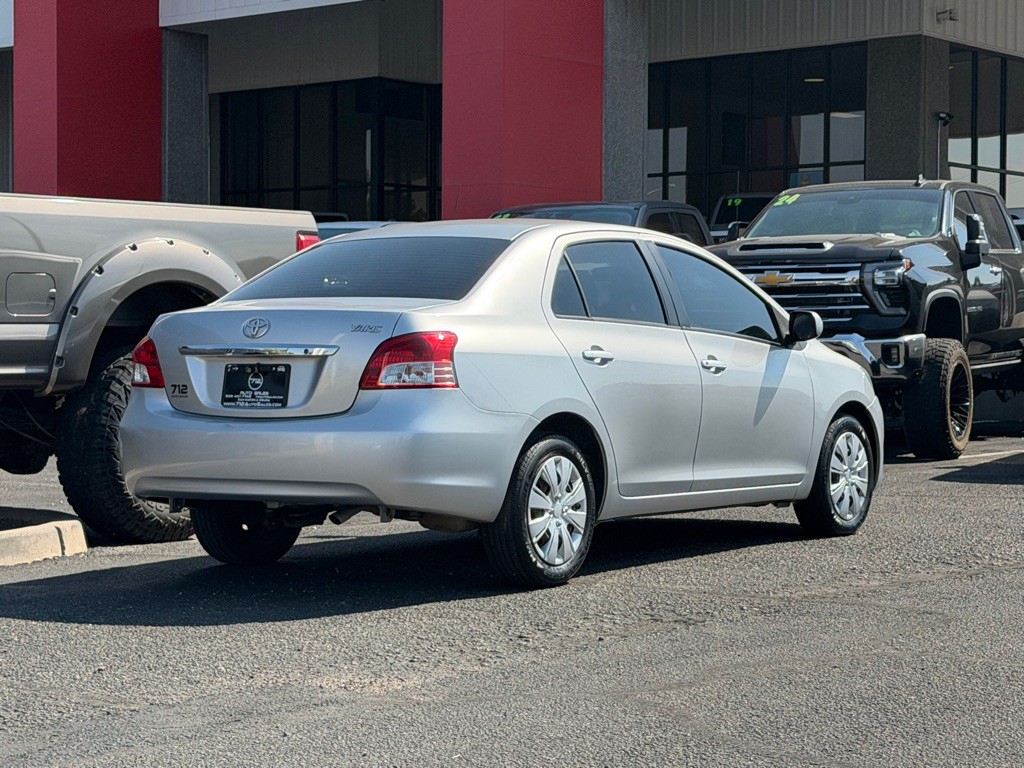 2012 Toyota Yaris Image 39