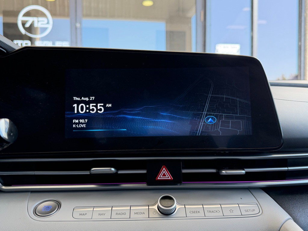 2025 Hyundai Elantra Image 12