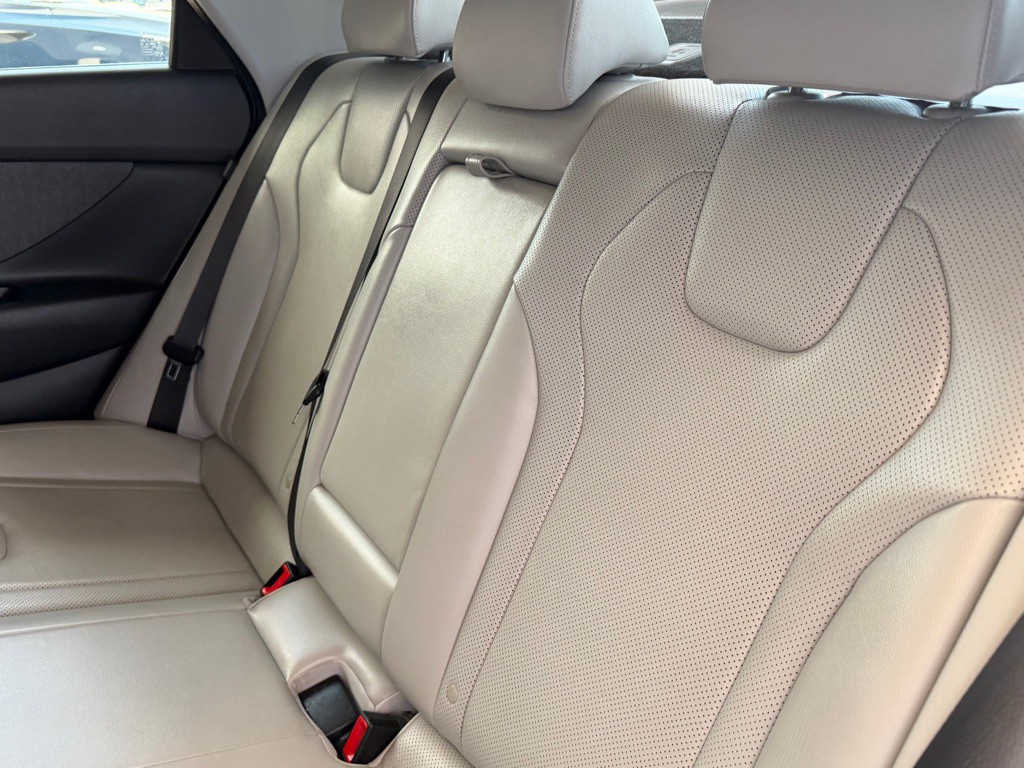 2025 Hyundai Elantra Image 21