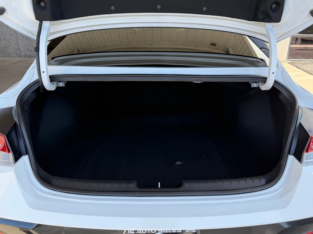 2025 Hyundai Elantra Image 26