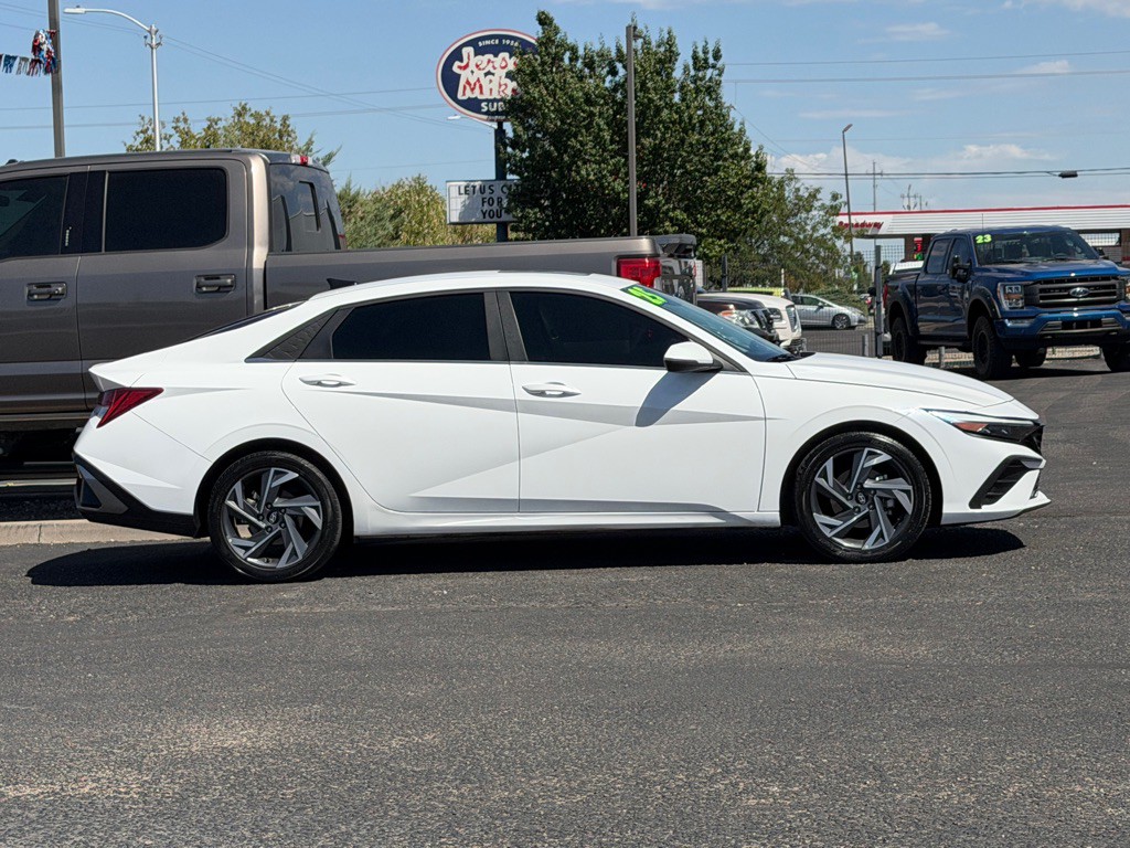 2025 Hyundai Elantra Image 50